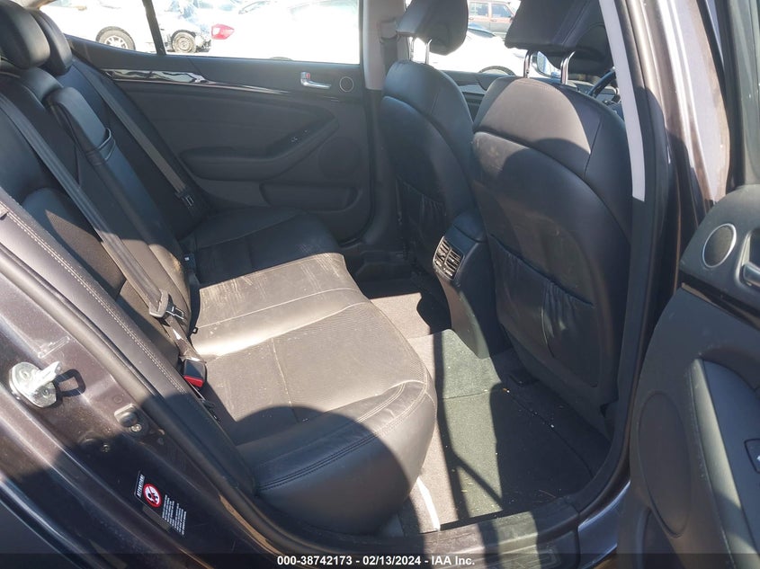 2016 KIA CADENZA PREMIUM KNALN4D70G5212680