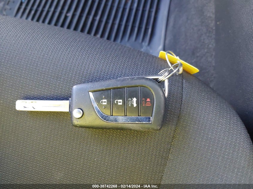 VIN JTDEPRAE9LJ003655 2020 TOYOTA COROLLA LE