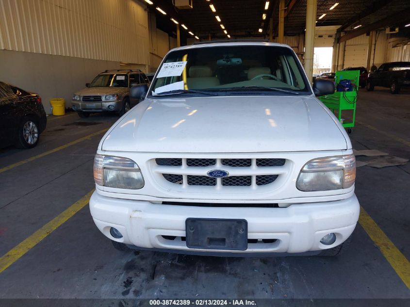 2000 Ford Explorer Limited VIN: 1FMDU85P8YZB37104 Lot: 38742389