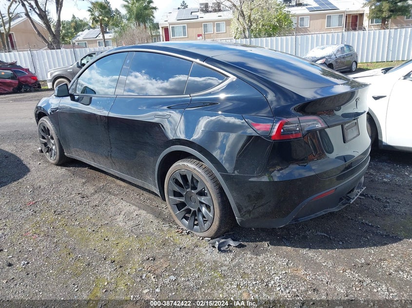 VIN 7SAYGDEE6NF440987 2022 TESLA MODEL Y