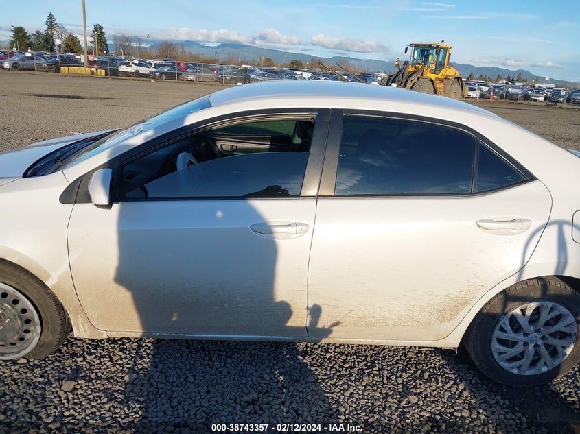 2018 TOYOTA COROLLA LE - 5YFBURHE8JP759228