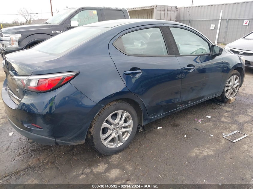VIN 3MYDLBYV8HY176883 2017 TOYOTA YARIS IA