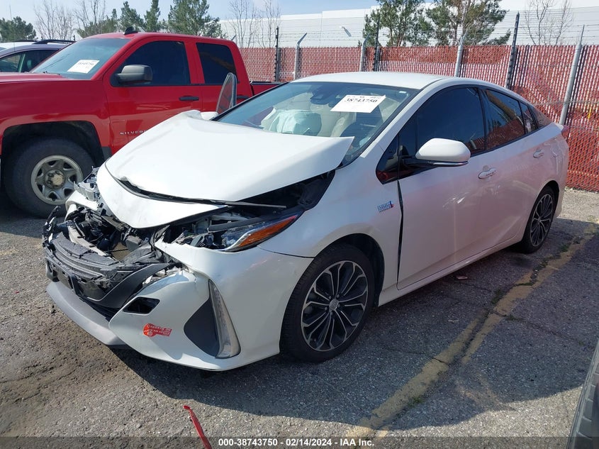 VIN JTDKARFP2J3085082 2018 TOYOTA PRIUS PRIME PLUS