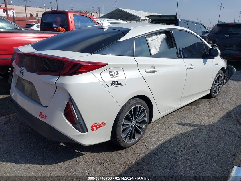 VIN JTDKARFP2J3085082 2018 TOYOTA PRIUS PRIME PLUS