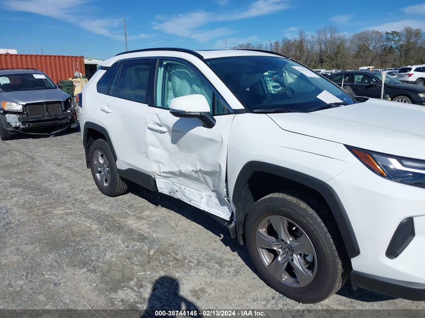2024 TOYOTA RAV4 XLE - 2T3W1RFVXRC257689