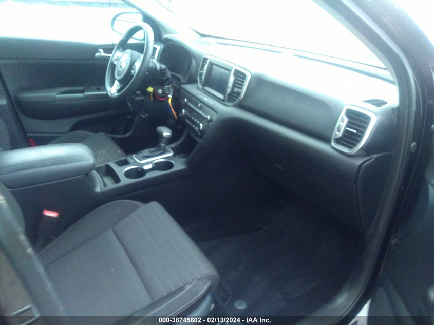 VIN KNDPMCACXJ7361743 2018 KIA SPORTAGE LX