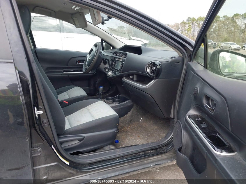 2015 TOYOTA PRIUS C TWO - JTDKDTB34F1576117