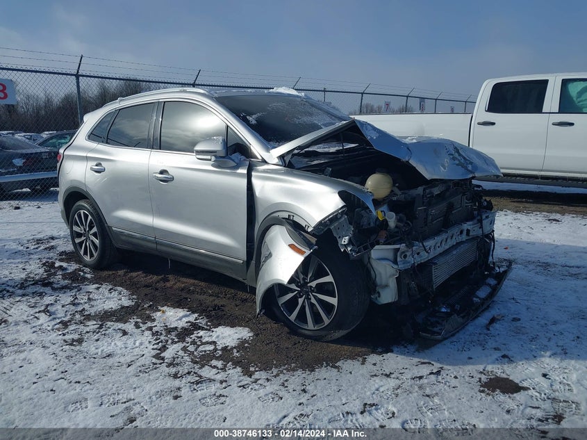 VIN 5LMCJ3D94KUL47663 2019 LINCOLN MKC RESERVE