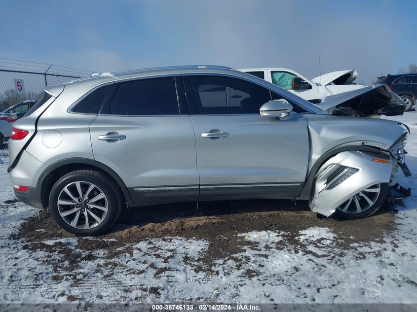 VIN 5LMCJ3D94KUL47663 2019 LINCOLN MKC RESERVE