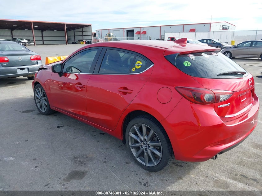 VIN 3MZBN1M37JM243546 2018 MAZDA MAZDA3 GRAND TOURING