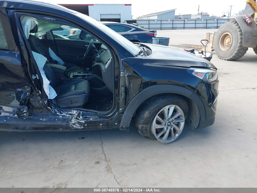 2017 HYUNDAI TUCSON LIMITED/SPORT AND ECO/SE - KM8J33A49HU479646