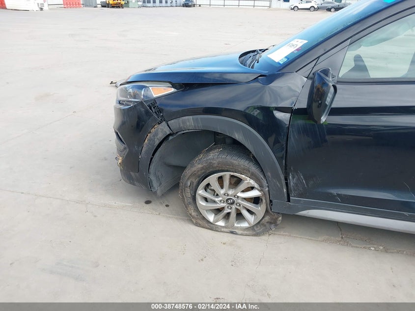 2017 HYUNDAI TUCSON LIMITED/SPORT AND ECO/SE - KM8J33A49HU479646