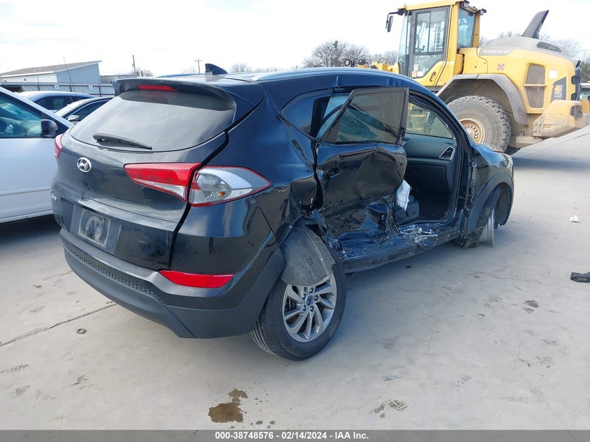 2017 HYUNDAI TUCSON LIMITED/SPORT AND ECO/SE - KM8J33A49HU479646