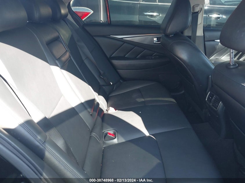 VIN JN1EV7AP1HM743933 2017 INFINITI Q50 3.0T PREMIUM