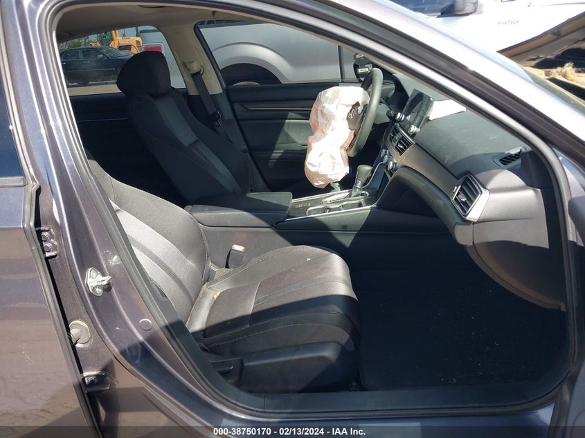 VIN 1HGCV1F44JA228482 2018 HONDA ACCORD EX