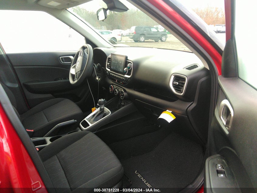 2021 Hyundai Venue Se VIN: KMHRB8A30MU090060 Lot: 38751228