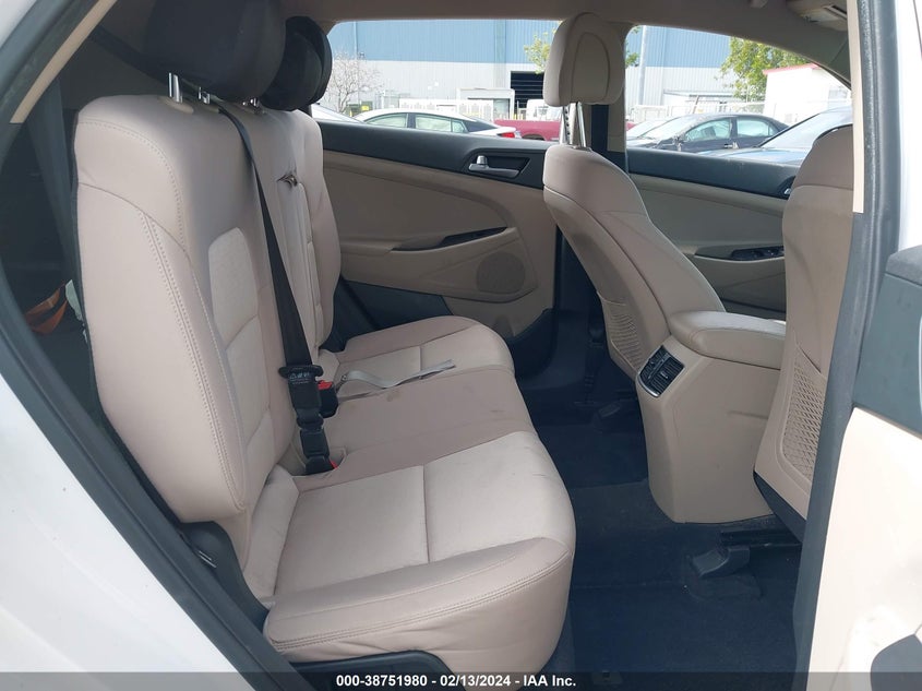 2017 HYUNDAI TUCSON LIMITED/SPORT AND ECO/SE - KM8J3CA21HU316679