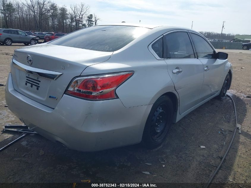 2014 Nissan Altima 2.5 S VIN: 1N4AL3AP4EN215275 Lot: 38752343