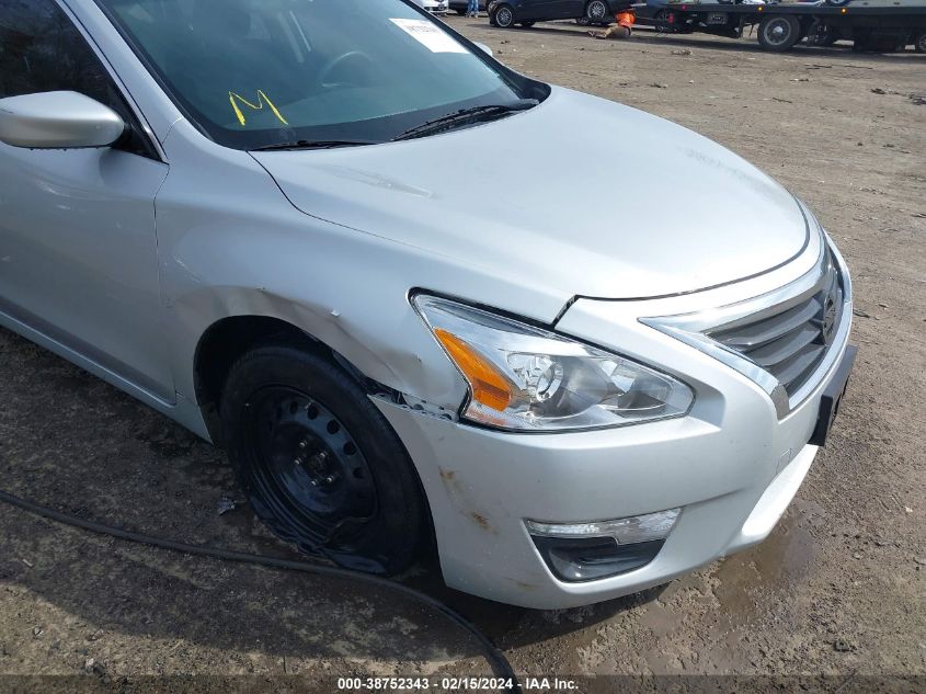 2014 Nissan Altima 2.5 S VIN: 1N4AL3AP4EN215275 Lot: 38752343