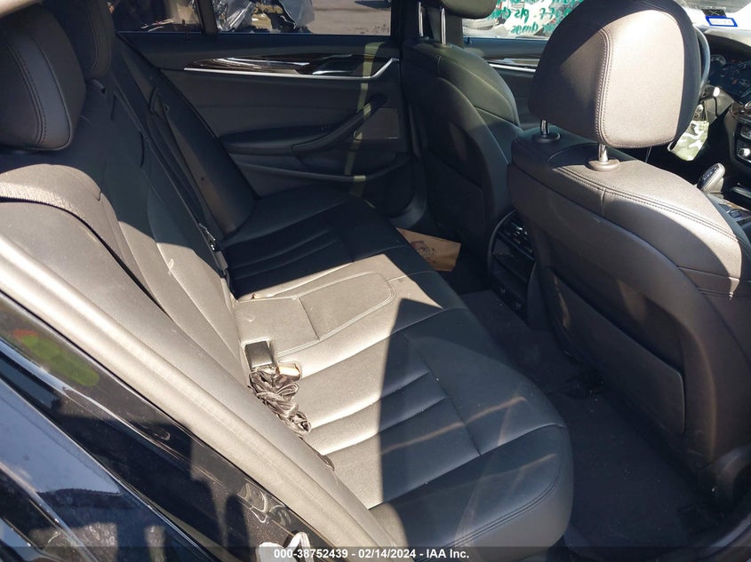 VIN WBAJA5C5XKBX87775 2019 BMW 530I