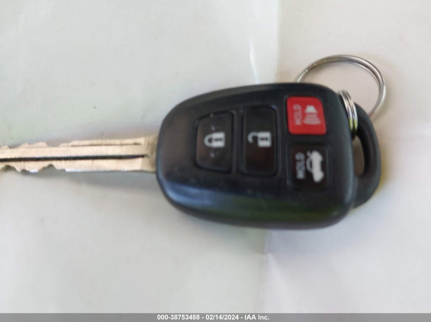 2015 TOYOTA COROLLA L/LE/LE PLS/PRM/S/S PLS - 5YFBURHE2FP352948