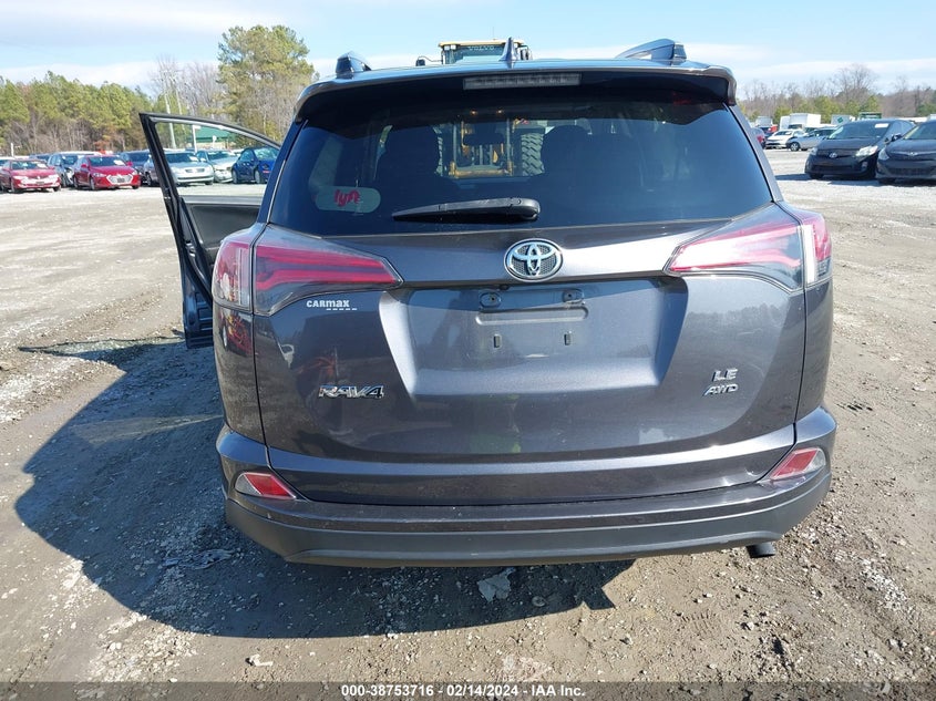 VIN JTMBFREV6JJ226121 2018 TOYOTA RAV4 LE