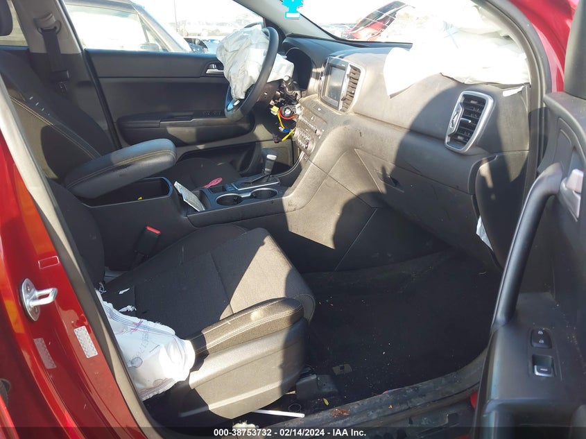 VIN KNDPMCAC6J7436213 2018 KIA SPORTAGE LX