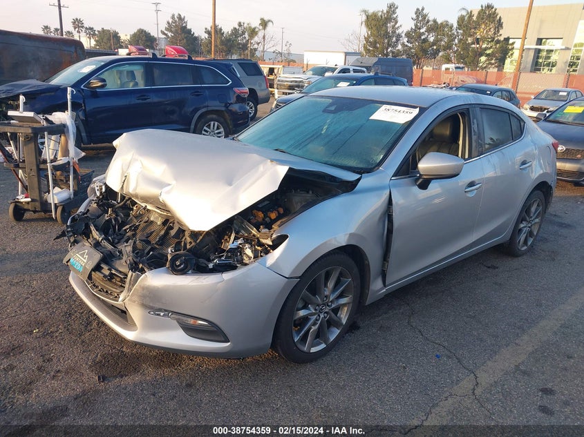 VIN 3MZBN1V31JM209004 2018 MAZDA MAZDA3 TOURING