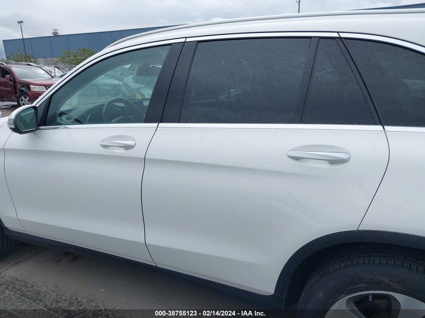 2018 MERCEDES-BENZ GLC 300 - WDC0G4JB4JV015618