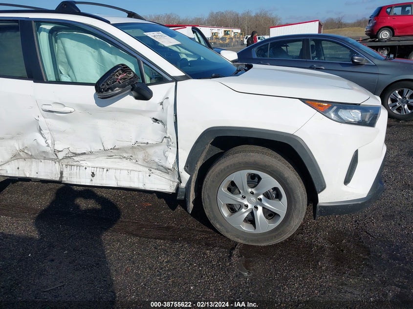 VIN 2T3G1RFV8KW001902 2019 TOYOTA RAV4 LE