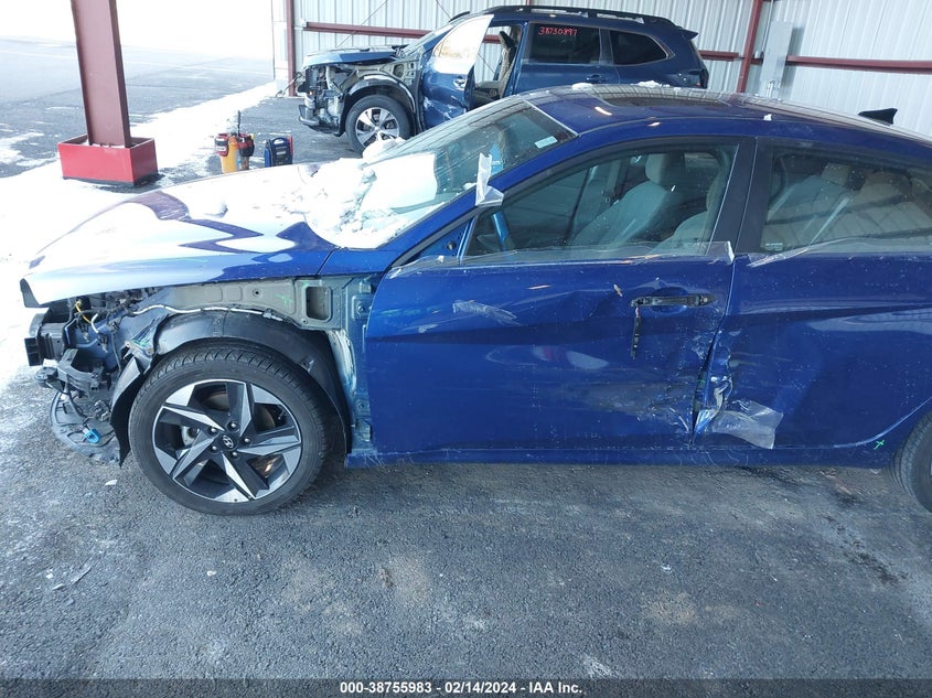 VIN 5NPLN4AG9NH056157 2022 HYUNDAI ELANTRA SEL