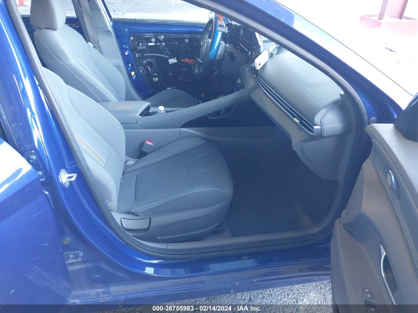 VIN 5NPLN4AG9NH056157 2022 HYUNDAI ELANTRA SEL
