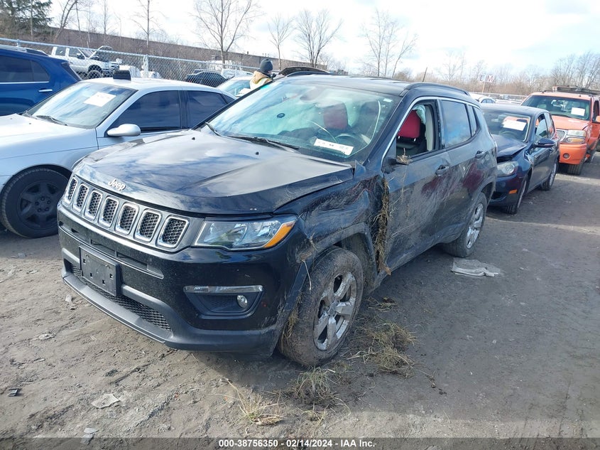 VIN 3C4NJCBB4JT318663 2018 JEEP COMPASS LATITUDE
