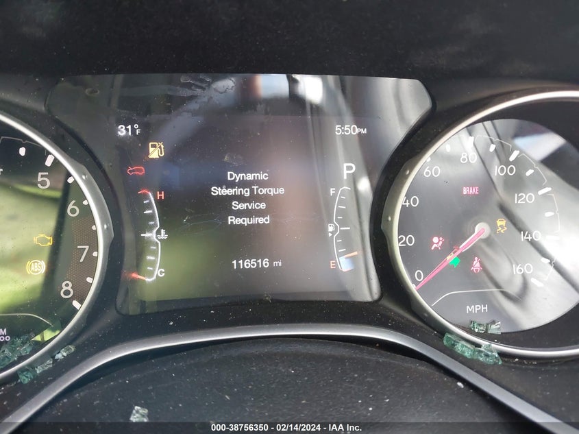 VIN 3C4NJCBB4JT318663 2018 JEEP COMPASS LATITUDE