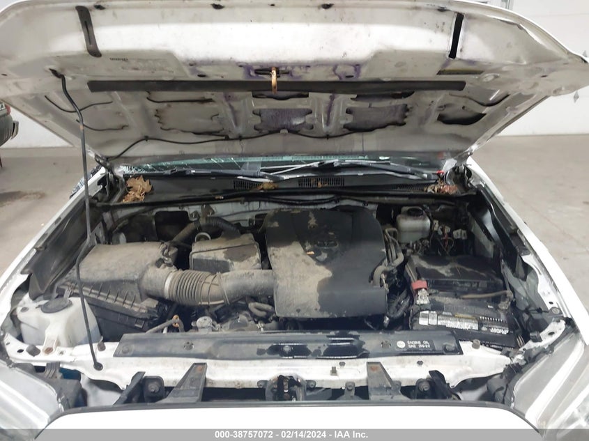 VIN 3TMCZ5AN5HM050847 2017 TOYOTA TACOMA DBL CAB/SR/TRDSPT/OR/PRO