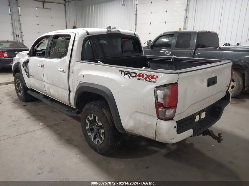 VIN 3TMCZ5AN5HM050847 2017 TOYOTA TACOMA DBL CAB/SR/TRDSPT/OR/PRO