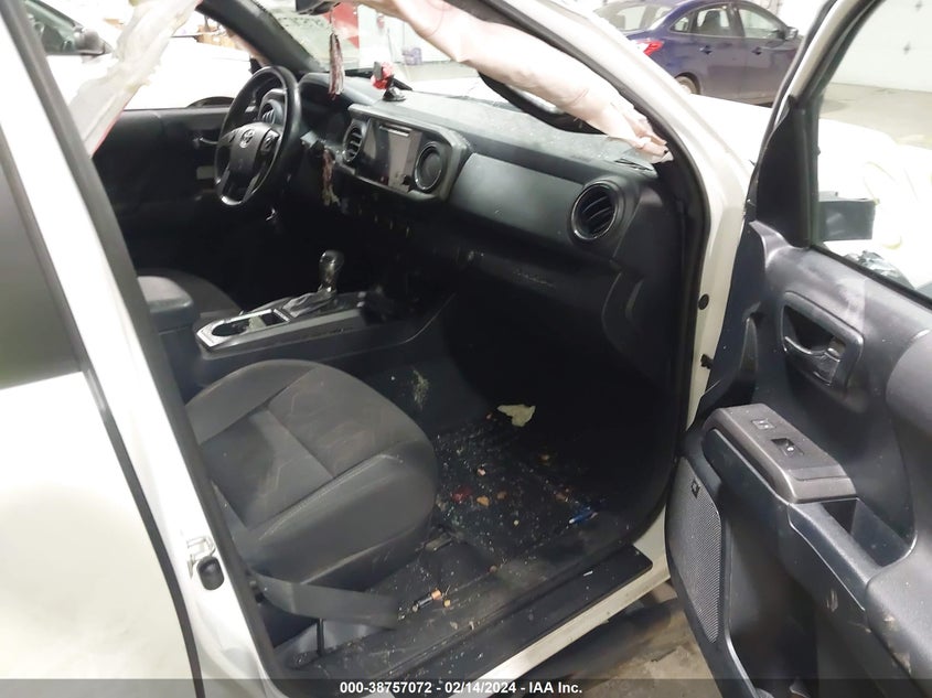 VIN 3TMCZ5AN5HM050847 2017 TOYOTA TACOMA DBL CAB/SR/TRDSPT/OR/PRO
