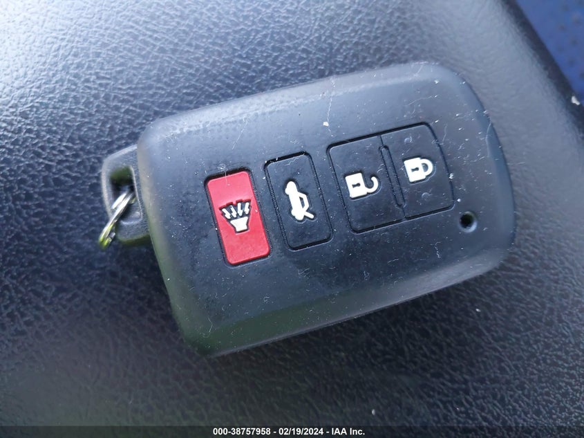 2016 TOYOTA CAMRY SE - 4T1BF1FK8GU552995