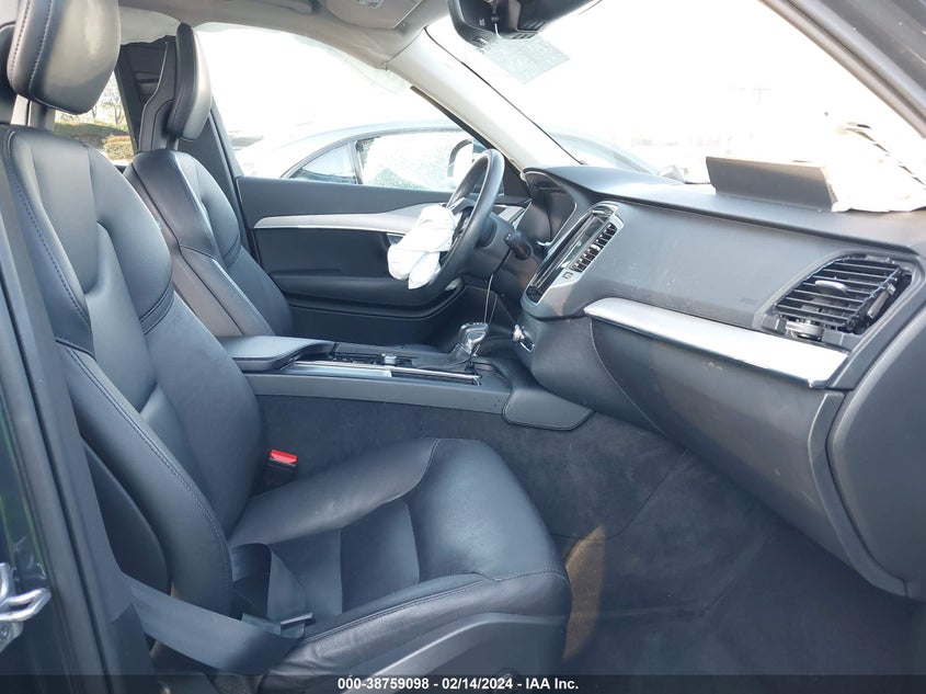 2021 VOLVO XC90 T5 MOMENTUM 7 PASSENGER - YV4102PK3M1761495
