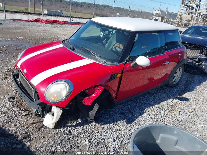 2008 Mini Cooper VIN: WMWMF33558TT67539 Lot: 40640311