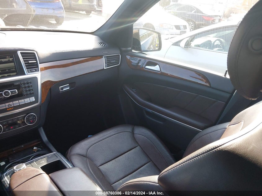 2014 MERCEDES-BENZ GL 550 4MATIC - 4JGDF7DE8EA411707