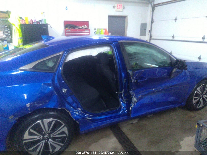 VIN 19XFC1F39HE027306 2017 HONDA CIVIC EX-T