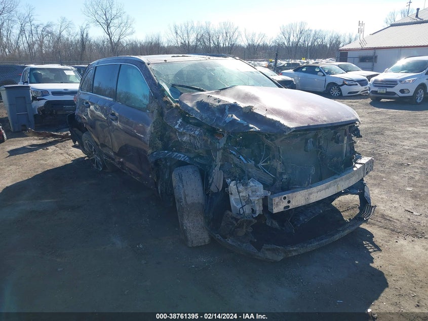 2018 TOYOTA HIGHLANDER VIN: 5TDJZRFH3JS823628