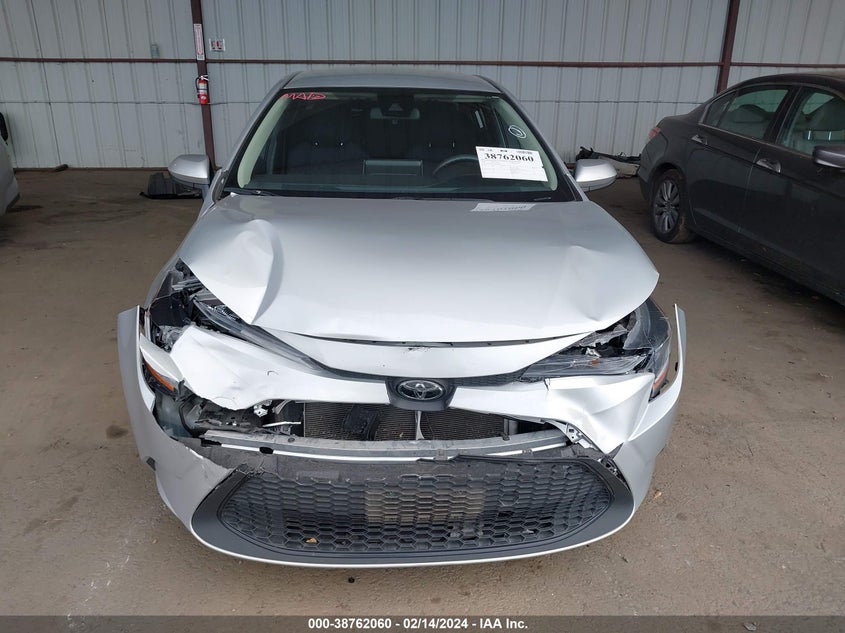 VIN 5YFEPMAE4MP262456 2021 TOYOTA COROLLA LE