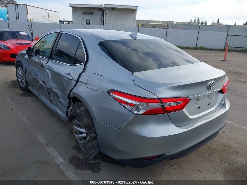 2019 TOYOTA CAMRY L/LE/XLE/SE/XSE - 4T1B11HK2KU815101