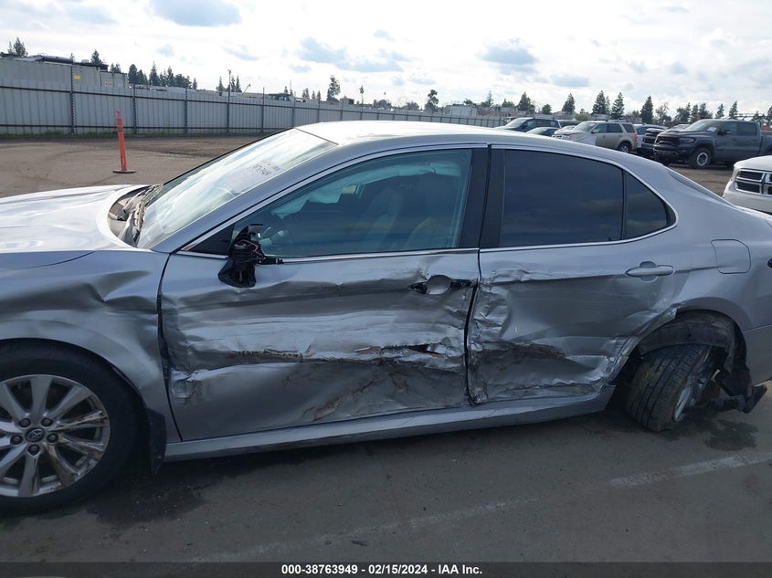 2019 TOYOTA CAMRY L/LE/XLE/SE/XSE - 4T1B11HK2KU815101