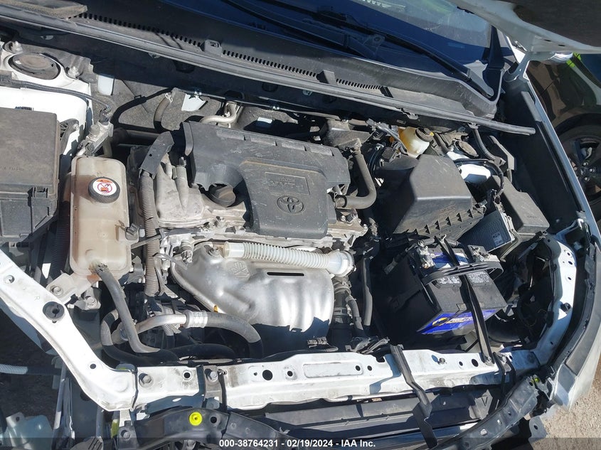 2016 TOYOTA RAV4 XLE - JTMWFREV8GJ098426