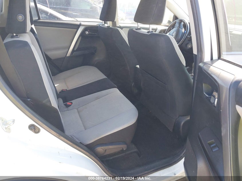 2016 TOYOTA RAV4 XLE - JTMWFREV8GJ098426
