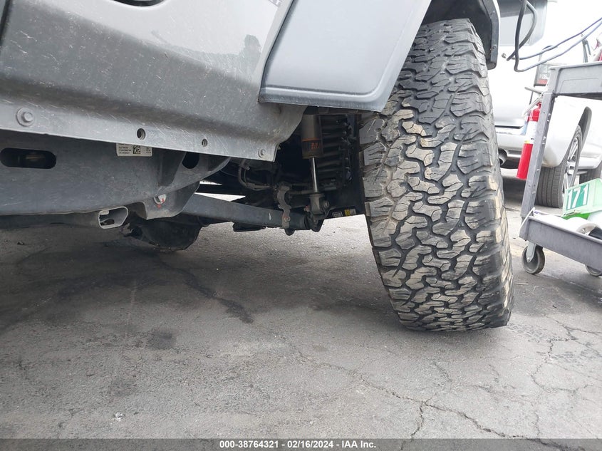 2020 JEEP WRANGLER UNLIMITED SPORT - 1C4HJXDG3LW284421