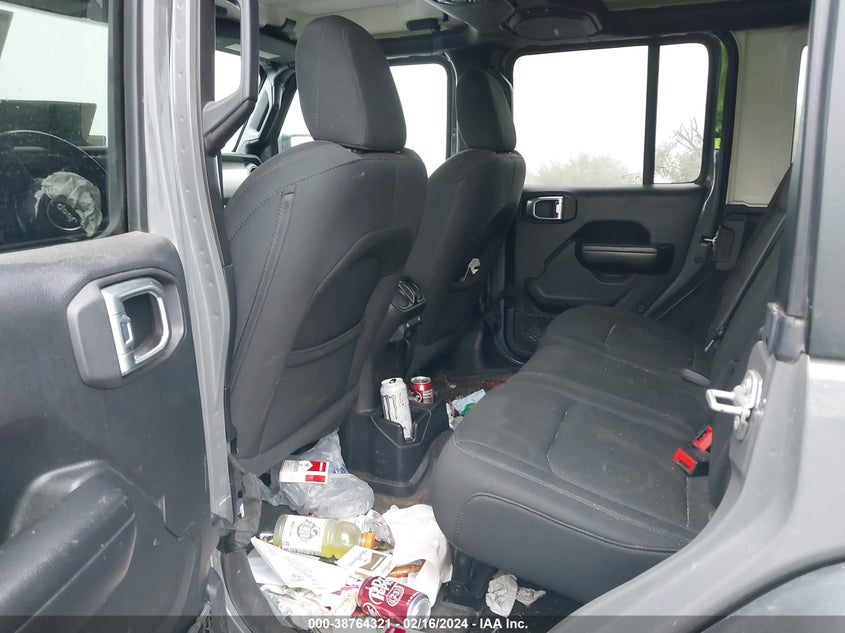 2020 JEEP WRANGLER UNLIMITED SPORT - 1C4HJXDG3LW284421